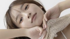 一ノ瀬瑠菜｜白いベッドと、編み目の午後