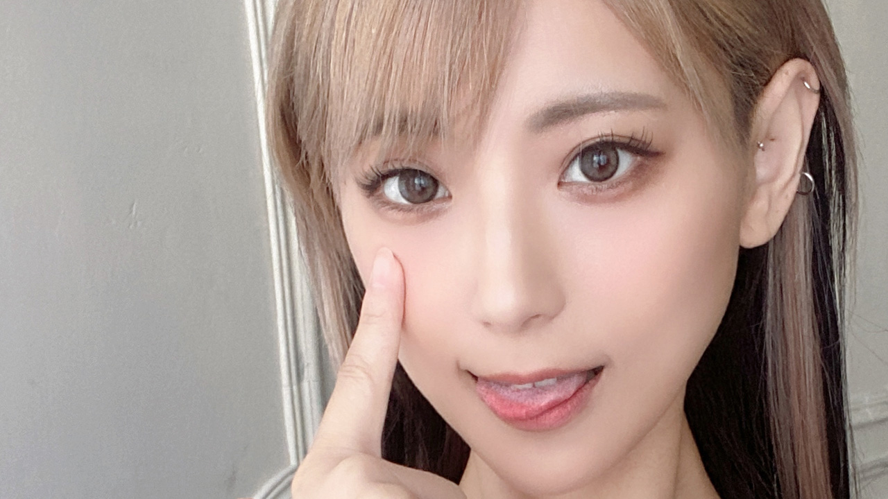 つんこ｜ラベンダーのしずくが瞳に触れるの画像1