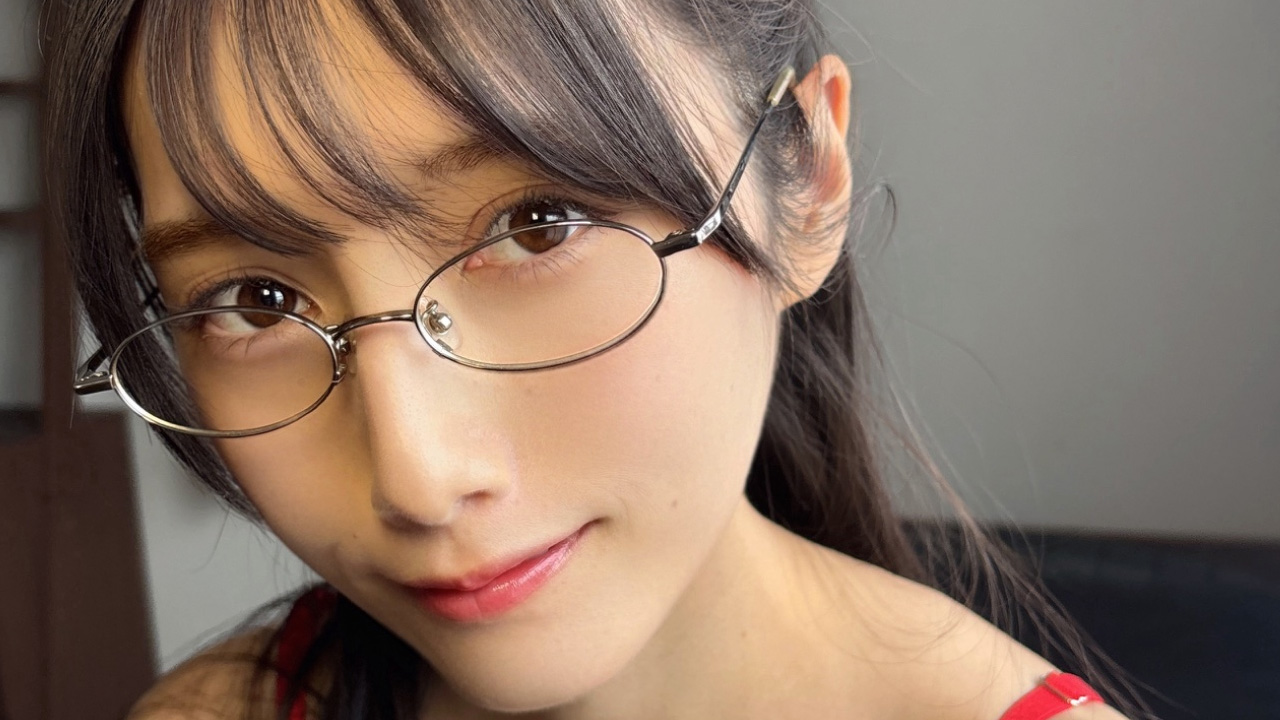 村雨芙美｜赤いリボンと、眼鏡越しのやさしい罠の画像1