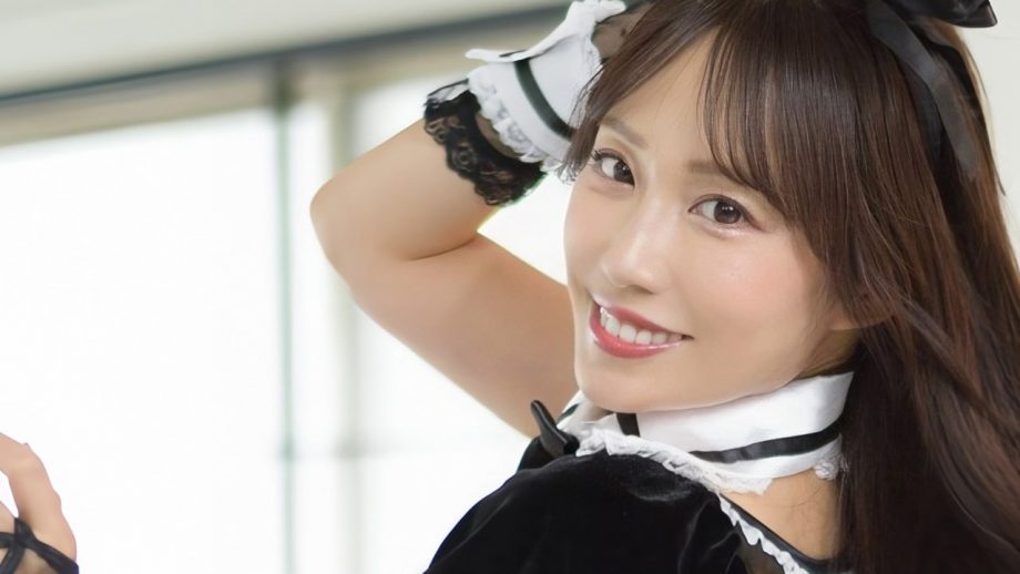霧島聖子｜黒いうさぎは、昼の階段で魔法をかける