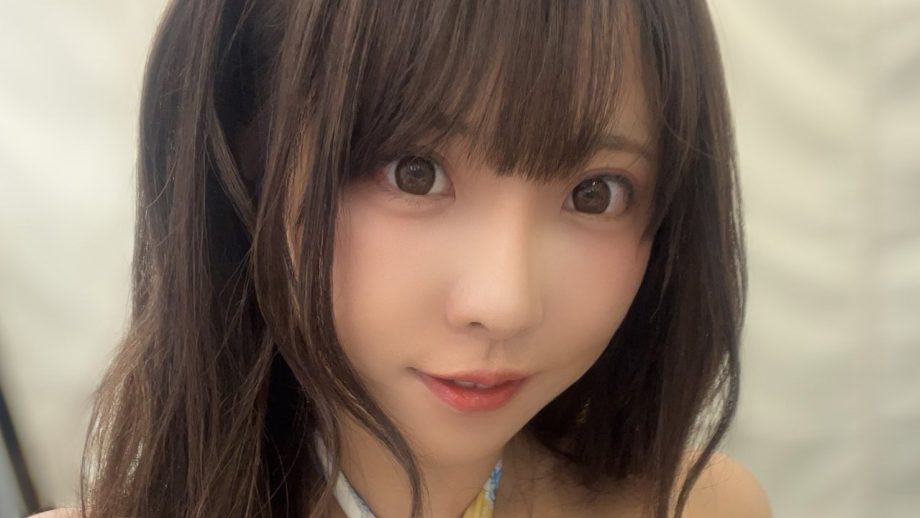 日下部ほたる｜異国模様の胸元で、夏はほどけていく