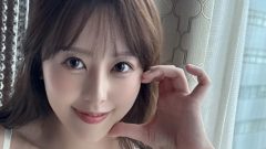 みなぽち｜白いレースは、窓辺で街を見下ろす