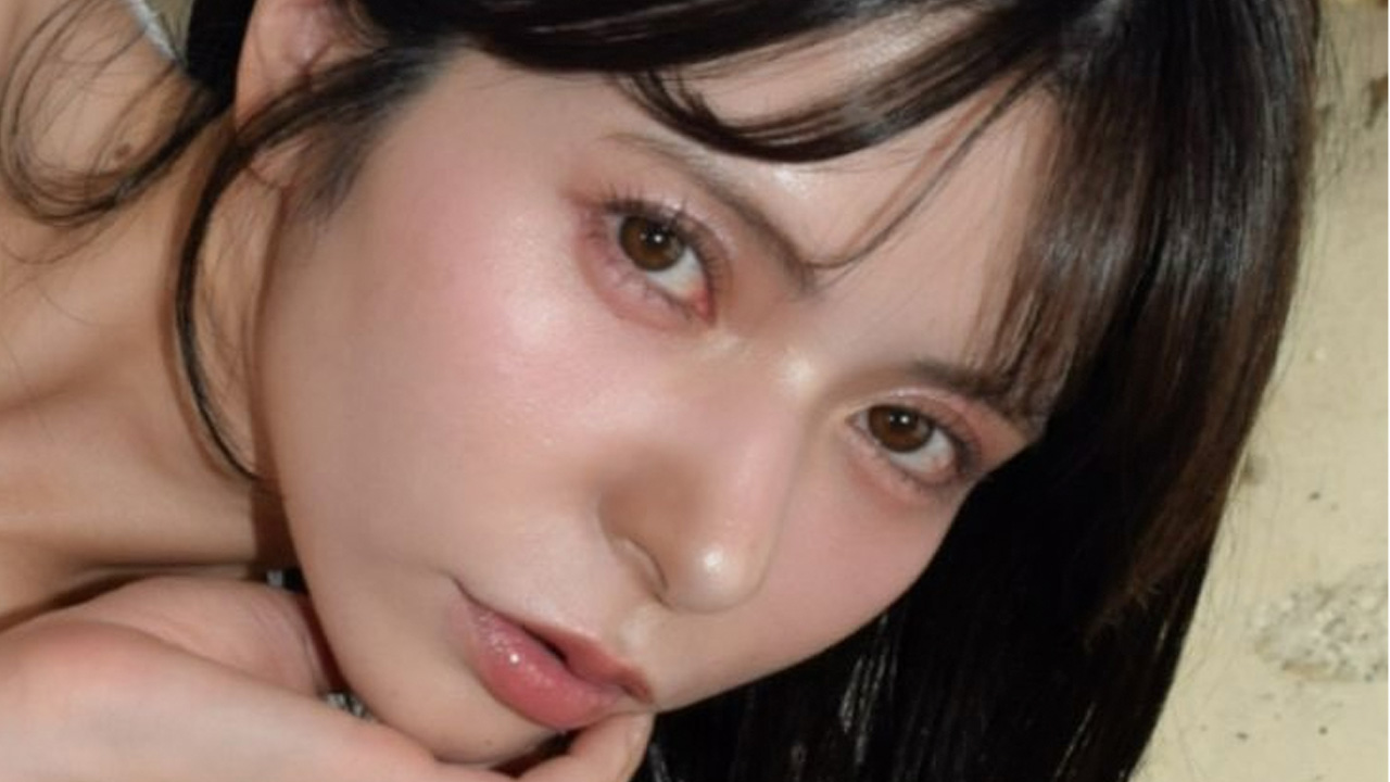 紅羽祐美|木の床にこぼれた、オレンジの眠りの画像1