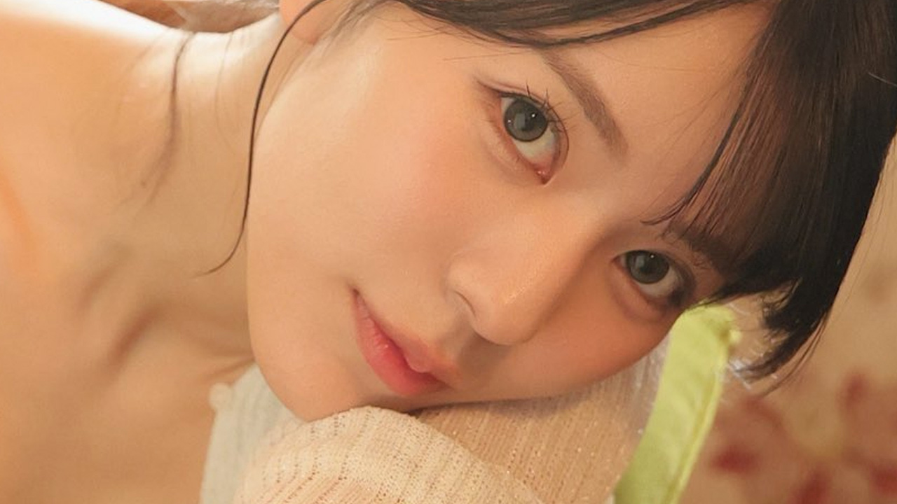 浅野こころ|古い椅子に預けた、黒い午後の画像1