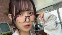 五木ゆうり｜レトロな部屋で、眼鏡の奥だけが夏を知っている