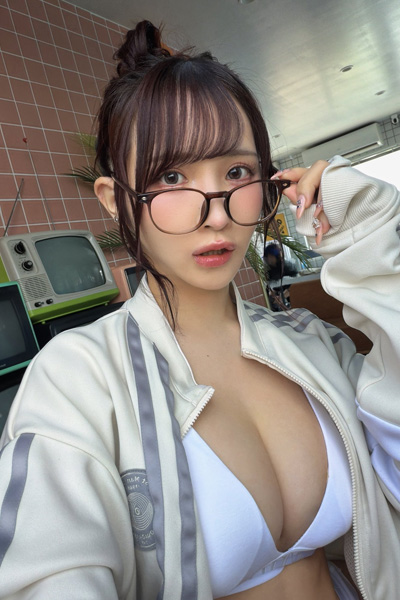 五木ゆうり｜レトロな部屋で、眼鏡の奥だけが夏を知っているの画像2