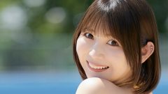 雪村花鈴｜振り向いた花柄は、青空よりやさしい