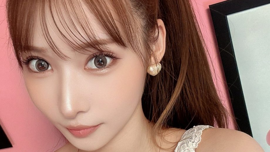 大野真依｜ピンクの壁と、まばたきしない恋