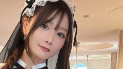 赤羽もも｜賭け台のそばで、メイドは恋を配る
