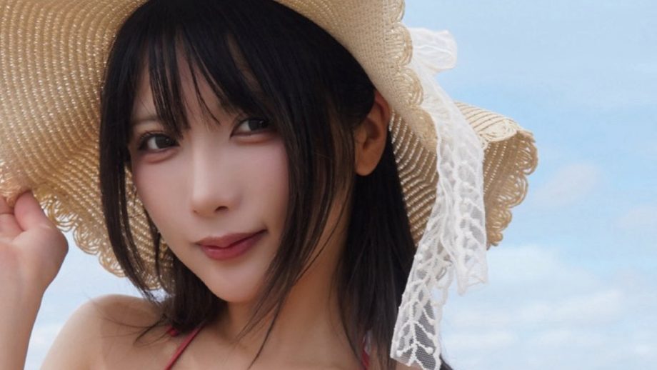 yunocy｜麦わら帽子の縁から、赤い水玉の夏が覗いた