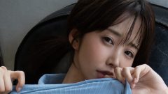 真中つぐ｜脱ぎかけの午後は、まだ秘密