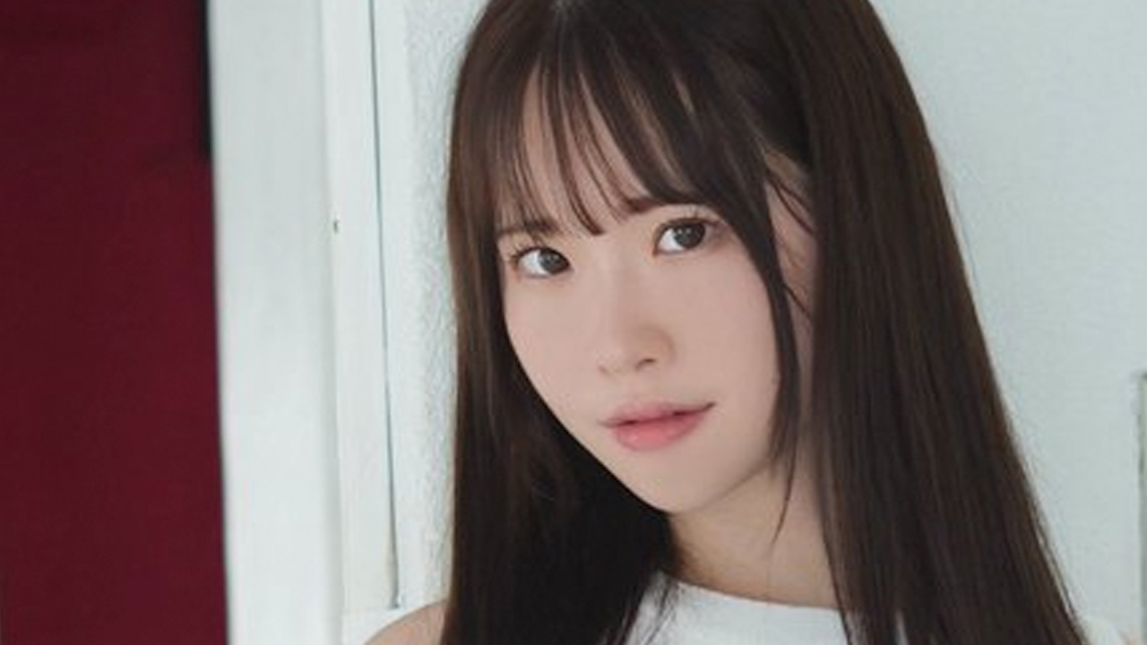 白上咲花|白い廊下の先で、秘密は振り向くの画像1