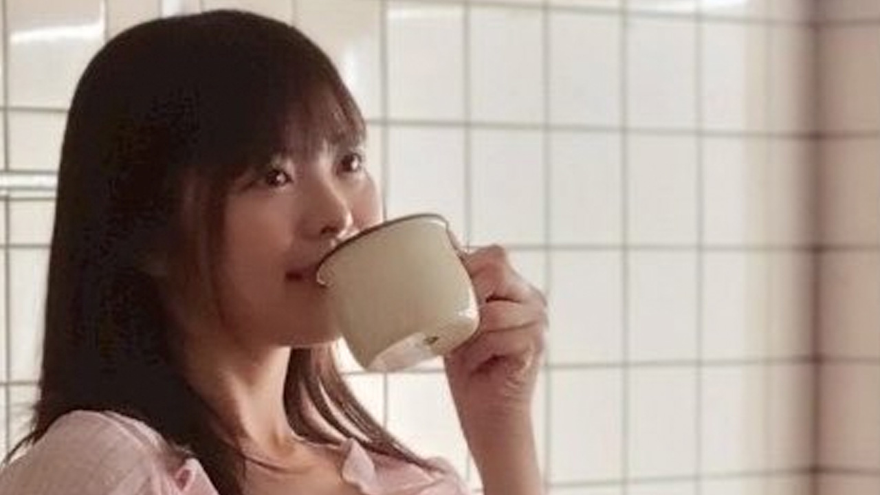 小日向ゆり｜午前十時、ミルク色の台所での画像1