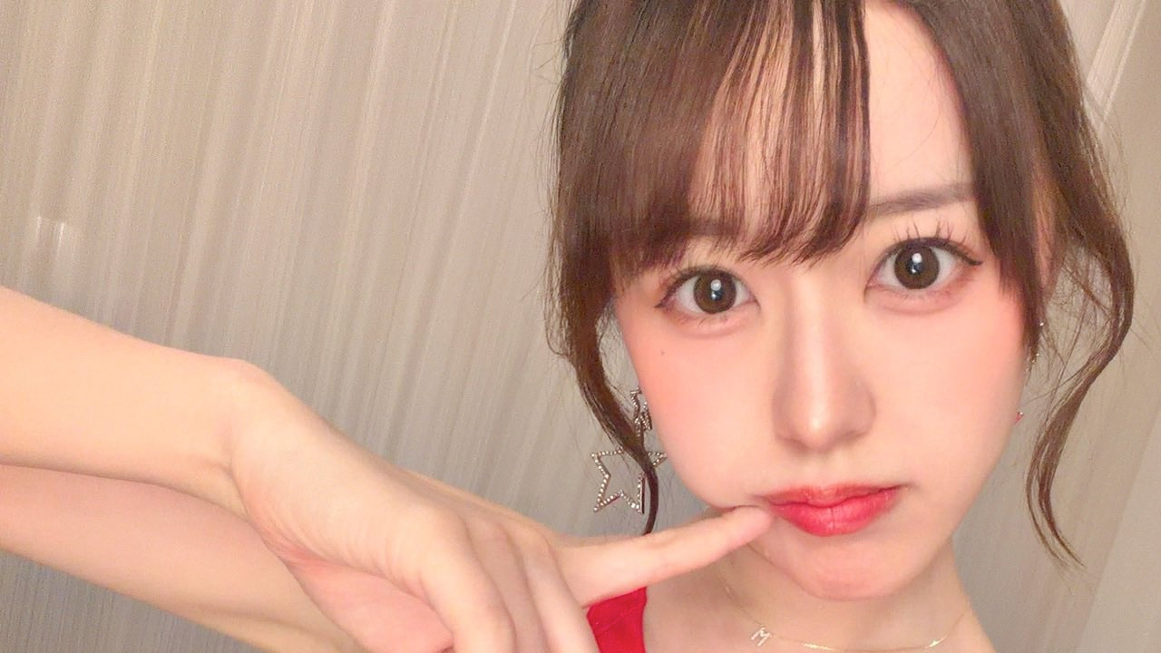 みなぽち｜真紅のレースは、心音を速くするの画像1