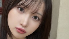 五木ゆうり｜レモン色の椅子と、真珠の肌