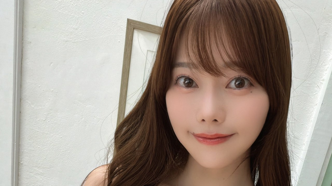 桃里れあ｜青い花、午前十時の微笑みの画像1