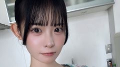 山本栞｜朝の台所に落ちた、ひとさじの秘密
