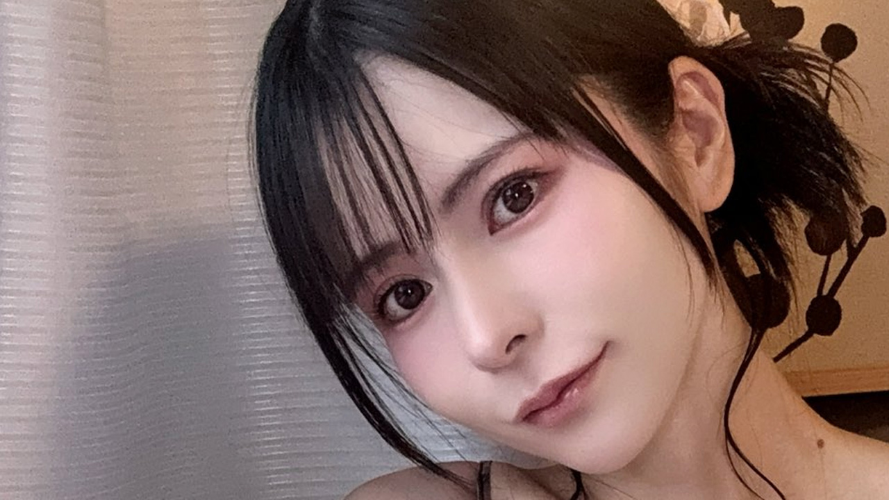 紅羽祐美｜花びらのワンピースで眠る前の告白の画像1