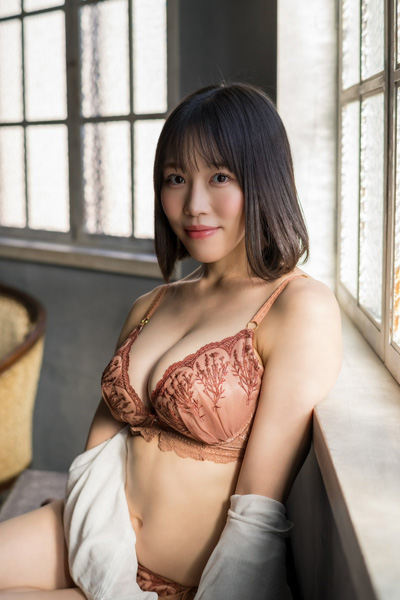 仲根なのか|窓辺の琥珀、午後のほどける羽織の画像2