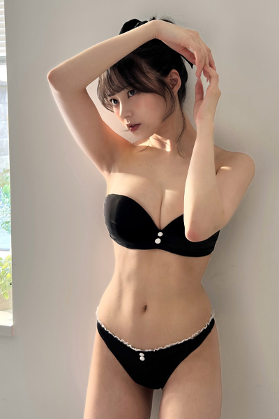 宇咲｜黒の沈黙、朝日を閉じ込めた肌の画像2