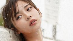 柚月美美｜水しぶきの告白は、赤い果実の味がする