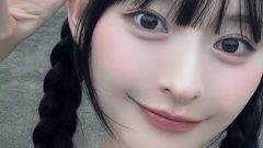 高崎かなみ｜白いグラウンドに、三つ編みの約束