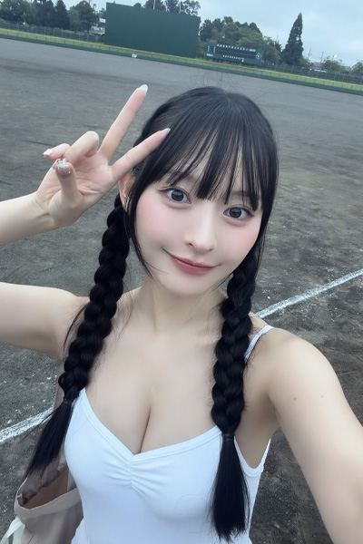 高崎かなみ｜白いグラウンドに、三つ編みの約束の画像2