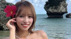 高梨瑞樹｜珊瑚の浜辺で、花は耳もとに咲く