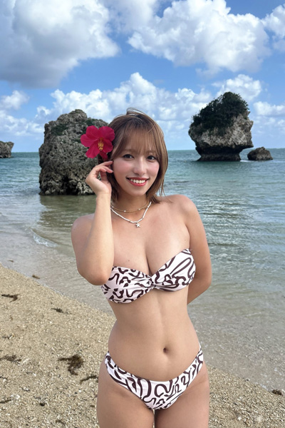 高梨瑞樹｜珊瑚の浜辺で、花は耳もとに咲くの画像2