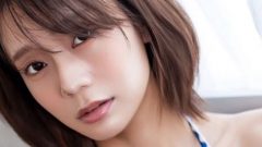 優希つづは｜青い波打ち際は、部屋のなかにある