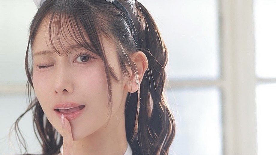 名取くるみ｜白いうさぎは、秘密をくわえて笑う